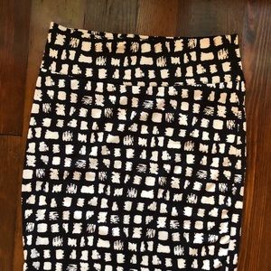 LuLaRoe- Cassie Pencil Skirt